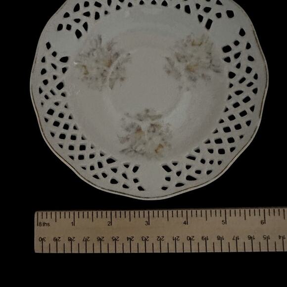 Vintage Liette International saucer w yellow floral details - Picture 4 of 5